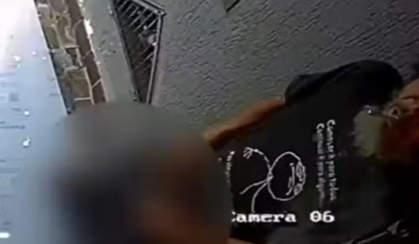 Suspeito exibe partes íntimas em vídeo antes de furtar encomendas em Uberlândia