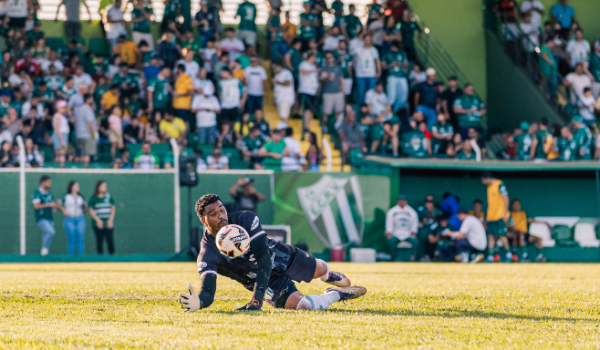 Elissom sofre lesão e não atua mais pelo Esporte Clube Rio Verde em 2025
