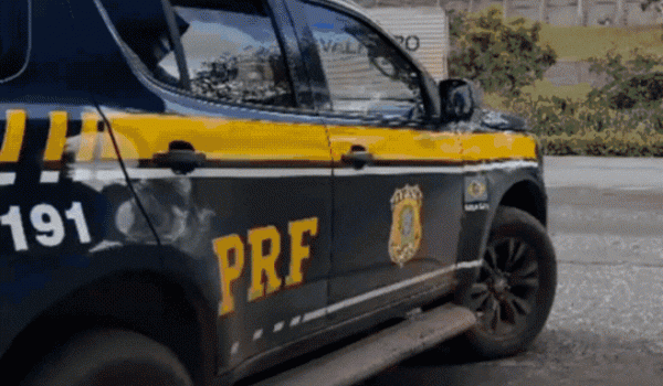 PRF intercepta trio e apreende 30 kg de skunk na BR-060, em Rio Verde