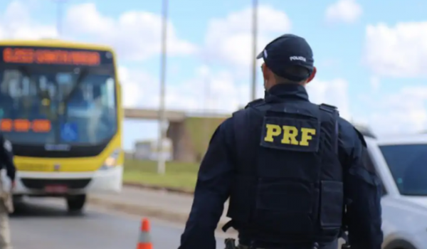 Mais fiscalização no Carnaval: PRF mira álcool, velocidade e ultrapassagens perigosas