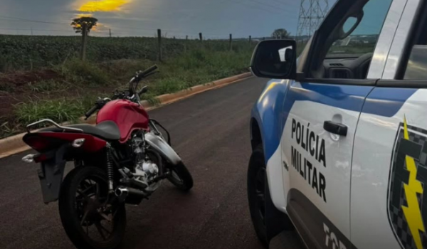 Adolescente é flagrado pela Força Tática empinando moto em racha no Setor Presidente Lincoln