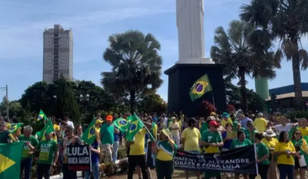 Ato em Rio Verde reuniu apoiadores de Bolsonaro em protesto contra STF e governo Lula