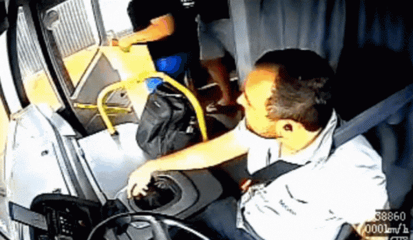 Motorista é agredido após negar parada irregular em Rio Verde; passageiro foi identificado