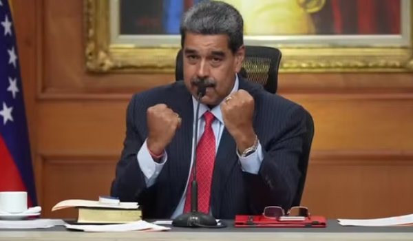 Autoridades venezuelanas entregam ata eleitorais à Justiça