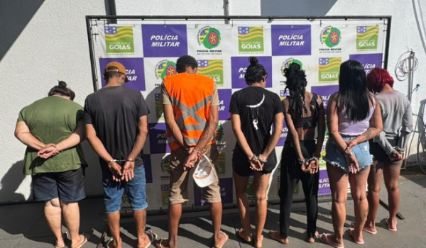 Ação rápida da PM resulta na condução de oito envolvidos após furto em loja de Rio Verde