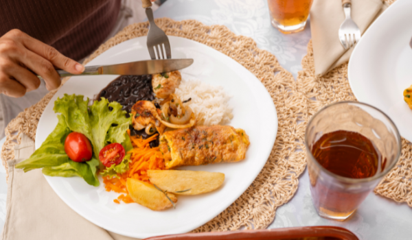 Maior parte dos trabalhadores no Brasil levam marmita ou lanche para o trabalho 