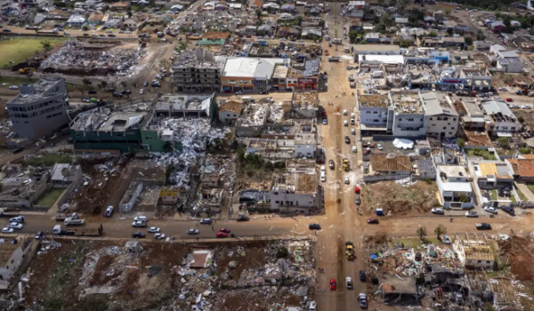 Sobe para sete o número de mortos em passagem de ciclone no Sul