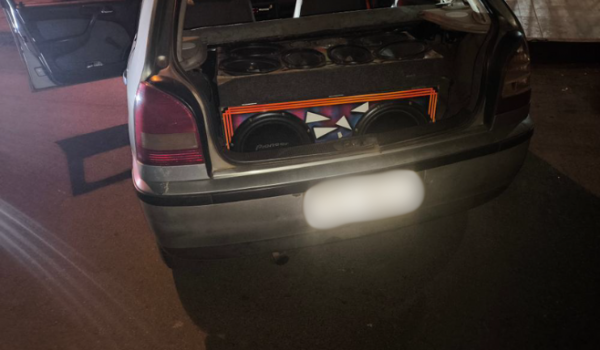 Som alto em carro causa perturbação na madrugada e mobiliza PM no Jardim Mondale