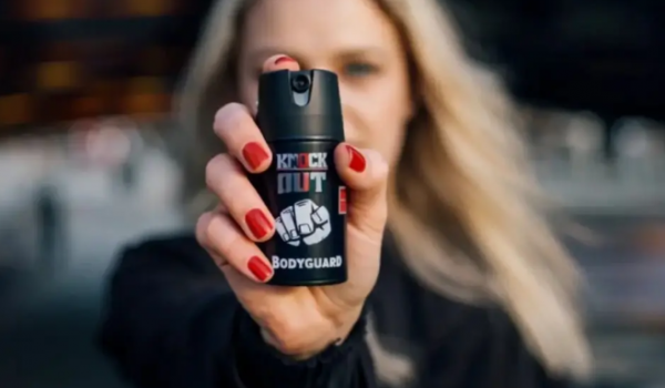 Câmara aprova projeto que libera spray de pimenta para mulheres como forma de defesa pessoal