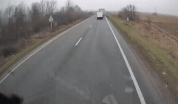 Acidente registrado em vídeo na Romênia mata sete torcedores a caminho de jogo de futebol