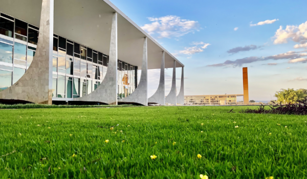 Em decisão unânime, STF veta candidaturas avulsas no Brasil