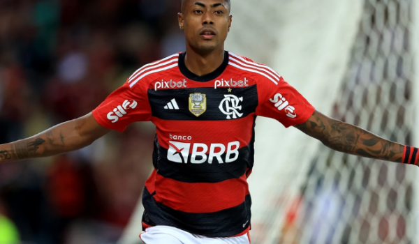 STJD absolve atacante do Flamengo, mas aplica multa máxima por descumprir regulamento