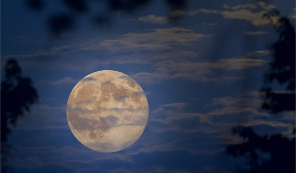 Fenômeno lunar poderá ser observado hoje em Goiás   