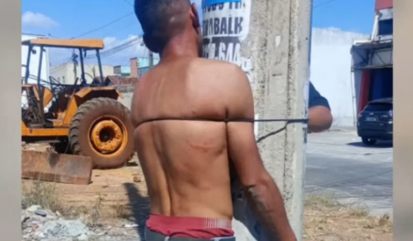 Suspeito de furtar celulares é amarrado a poste por moradores em Aparecida de Goiânia