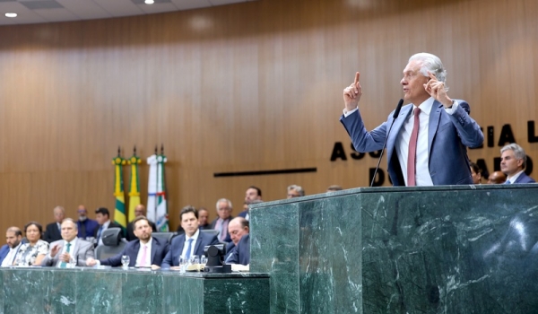 Caiado anuncia fim da taxa do agro e envia projeto para extinguir o Fundeinfra