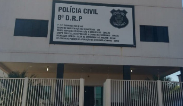 Traficante é preso ao tentar fugir com drogas e telefones no centro de Rio Verde