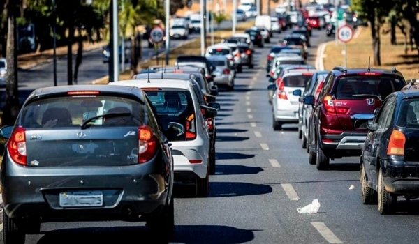 Último dia para pagamento de IPVA placa final 0 em Goiás com prorrogação