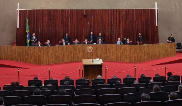 TSE decide que condenados por violência contra a mulher são inelegíveis e enviará proposta ao Congresso