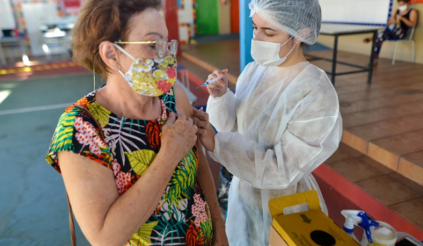 ALERTA EM GOIÁS: CASOS DE COVID CRESCEM QUASE 5 VEZES EM RELAÇÃO AO ANO PASSADO