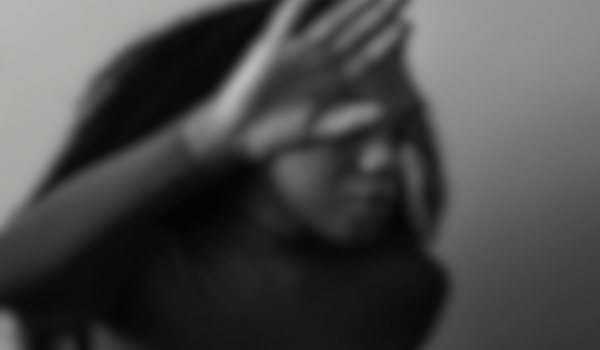 Mulher pula de veículo em movimento após ser ameaçada de morte por companheiro em Rio Verde