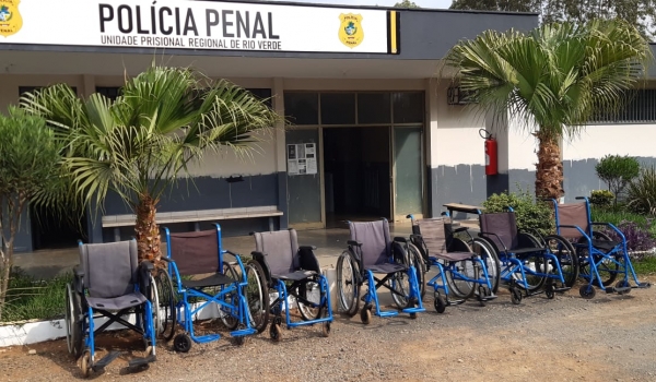 CIS de Rio Verde doa 10 cadeiras de rodas para o Lar dos Vovôs