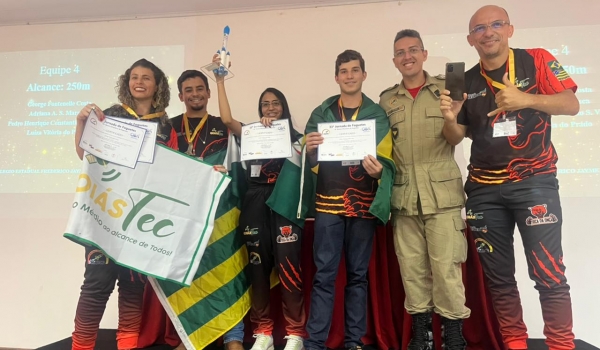 Estudantes rio-verdenses vencem 16ª Mostra Brasileira de Foguetes 