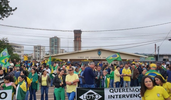 Apoiadores de Bolsonaro se reúnem em Rio Verde nesta quarta-feira