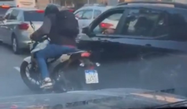 Ladrão morre baleado após motorista reagir a tentativa de assalto no trânsito