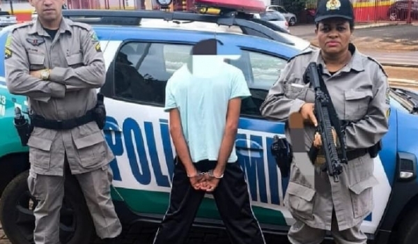 Mulher sofre ameaças por querer trabalhar e é expulsa de casa