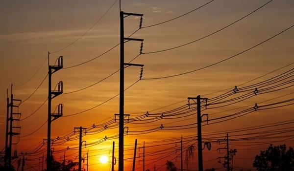 Apagão deixa mais de 40 cidades de Goiás sem energia durante a madrugada