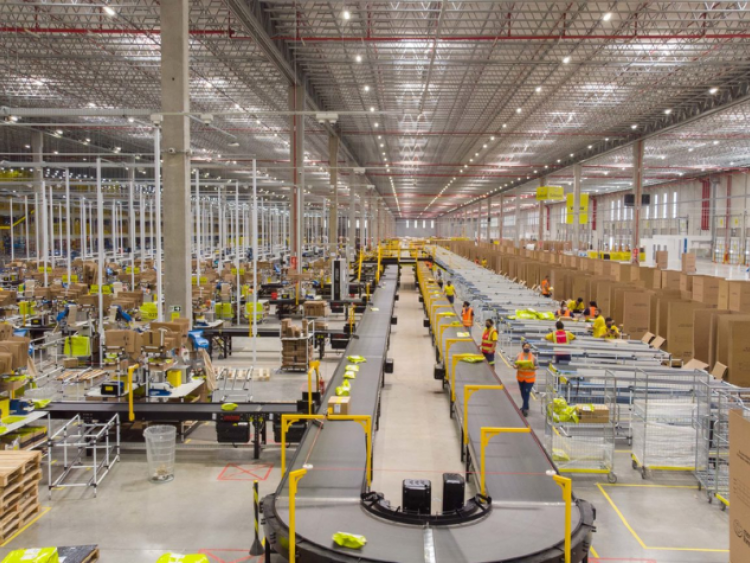 Goiás firma parceria com Shopee para instalar centro de armazenamento no estado