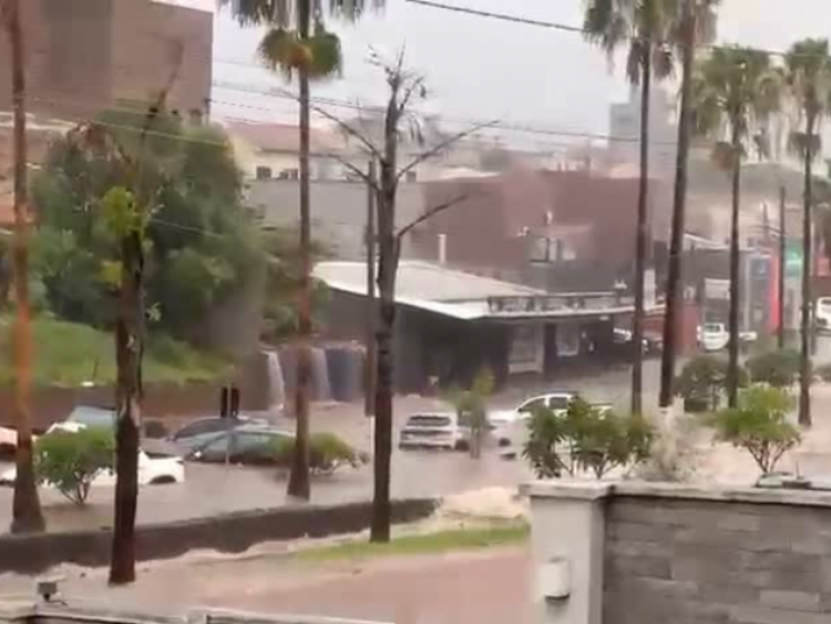 Confira como ficou alguns locais de Rio Verde após o forte temporal