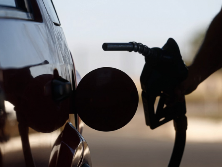 Gasolina vai mudar: mistura de etanol sobe para 32% em todo o Brasil