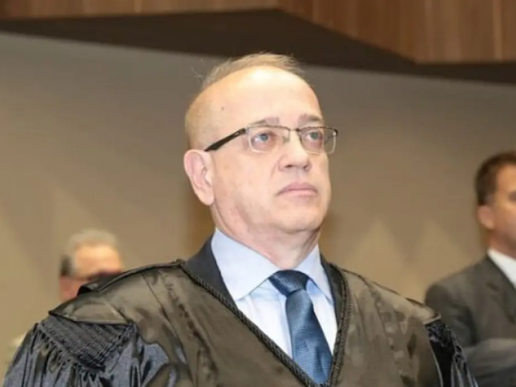 Desembargador do TJGO diz que motorista não é obrigado a parar em abordagem policial e gera debate jurídico