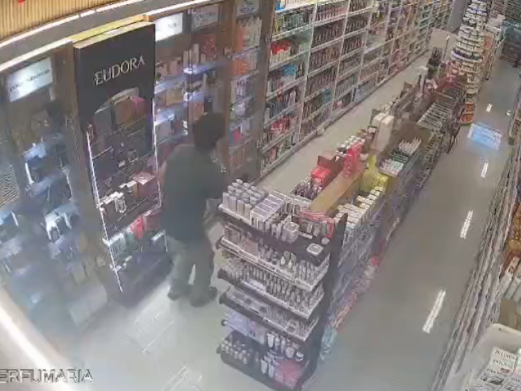Homem é preso após furtar perfume de comércio no Centro de Rio Verde