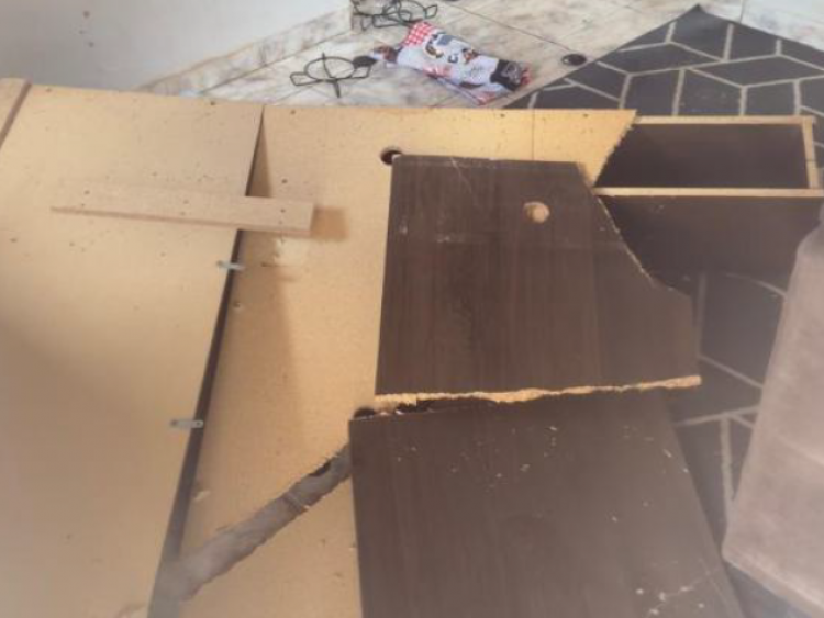 Homem é preso por danificar móveis de residência após mulher pedir para abaixar o som em Rio Verde