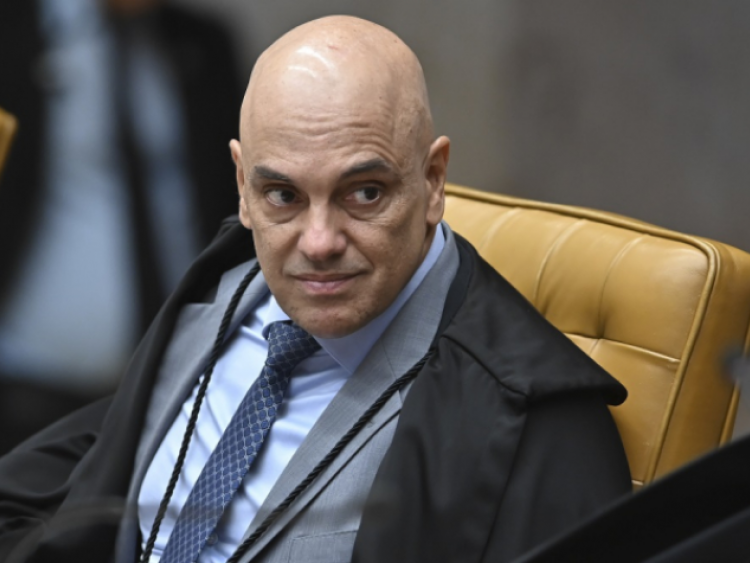 Homem que fez live na cadeira de Moraes durante o 8 de janeiro é condenado a 14 anos pelo STF