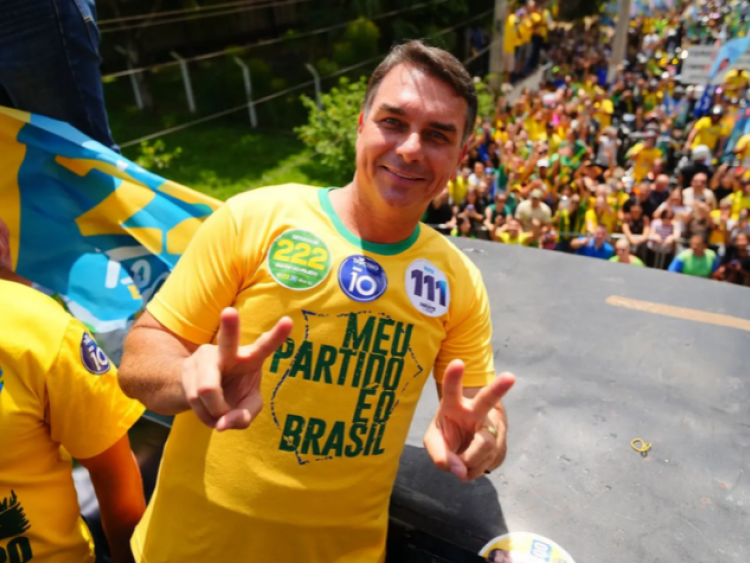Flávio se declara 
