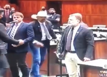 Seguranças da Alego precisam intervir de novo em briga entre deputados estaduais goianos