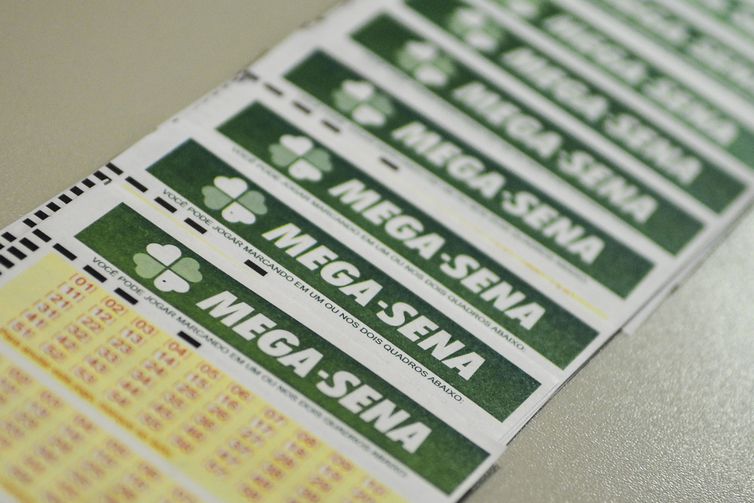 Três apostas de Goiás acertam quina e ganham R$ 30 mil cada