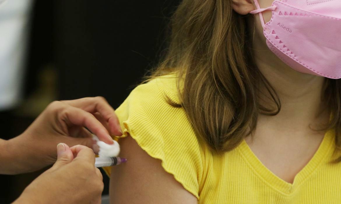 Anvisa aprova uso emergencial da CoronaVac para crianças de 3 a 5 anos