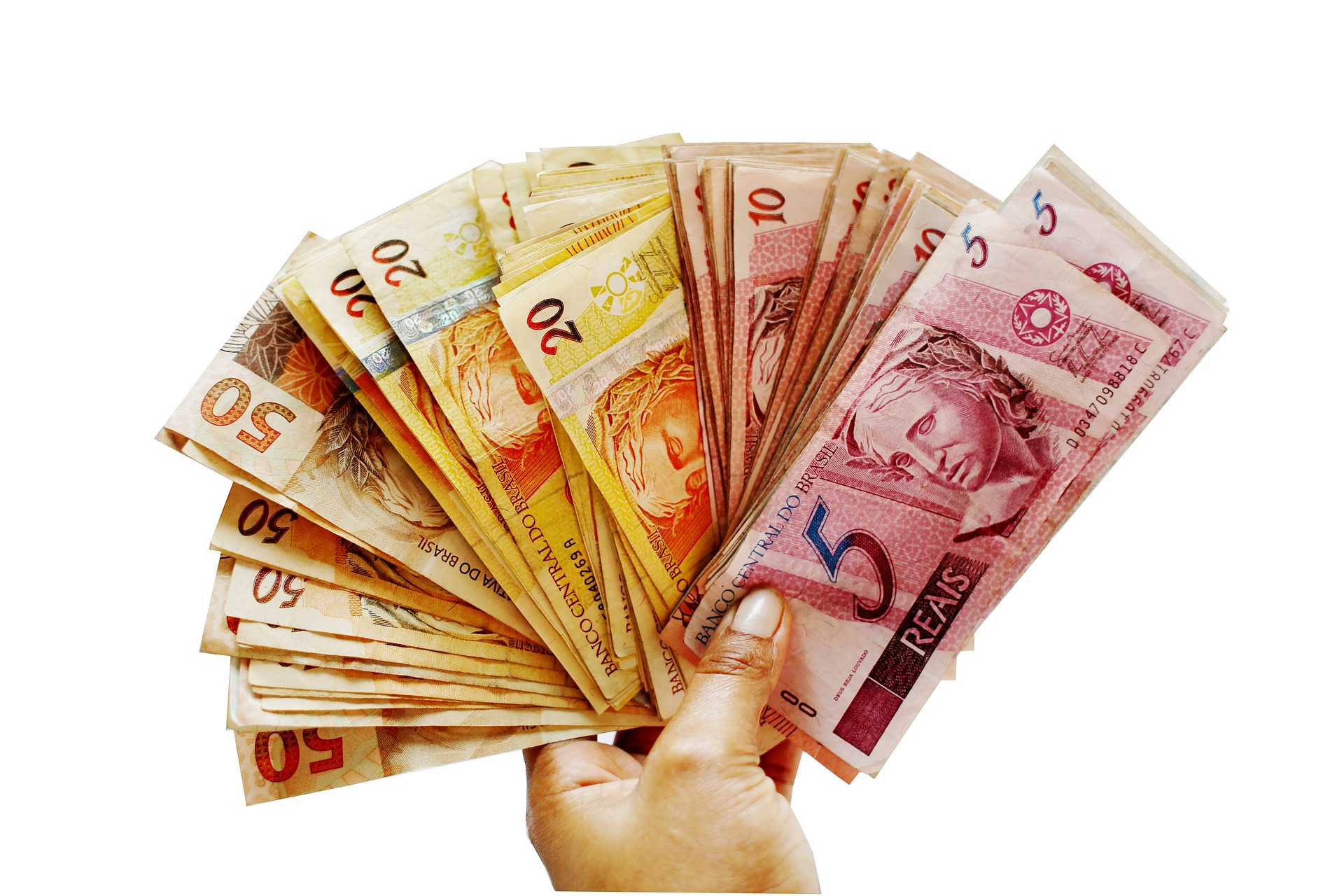 Governo federal publica MP que prevê salário mínimo de R$ 1.302 a partir de 1º de janeiro