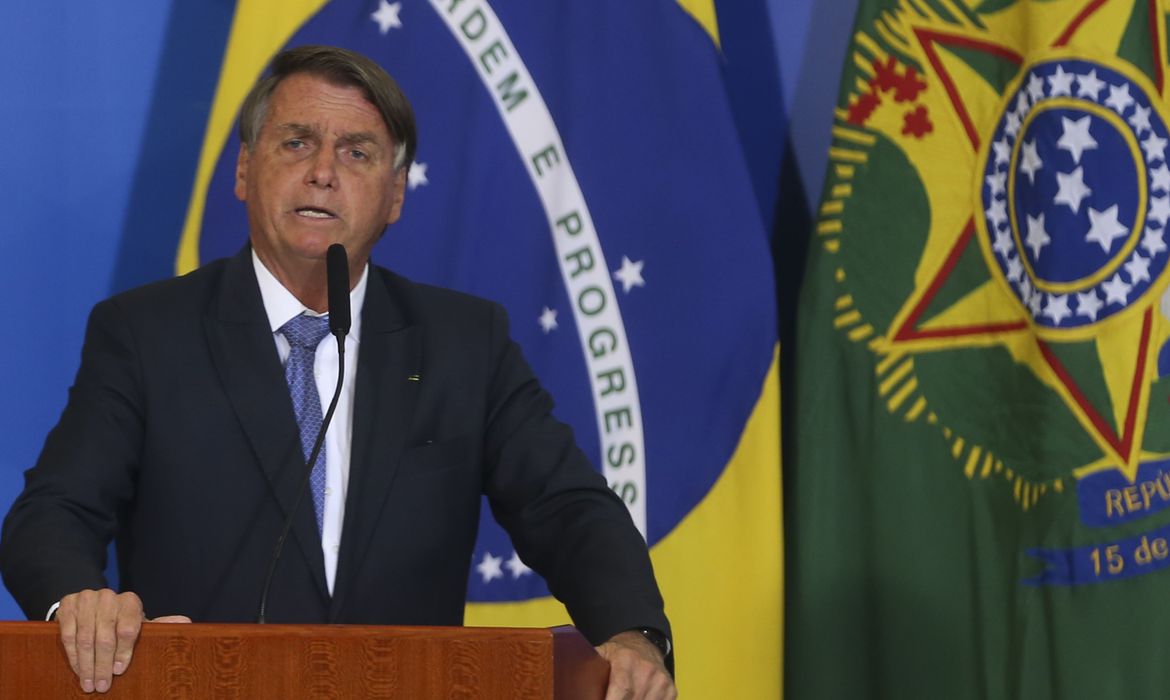 Bolsonaro edita decreto e reforça parcerias comerciais entre Brasil e EUA