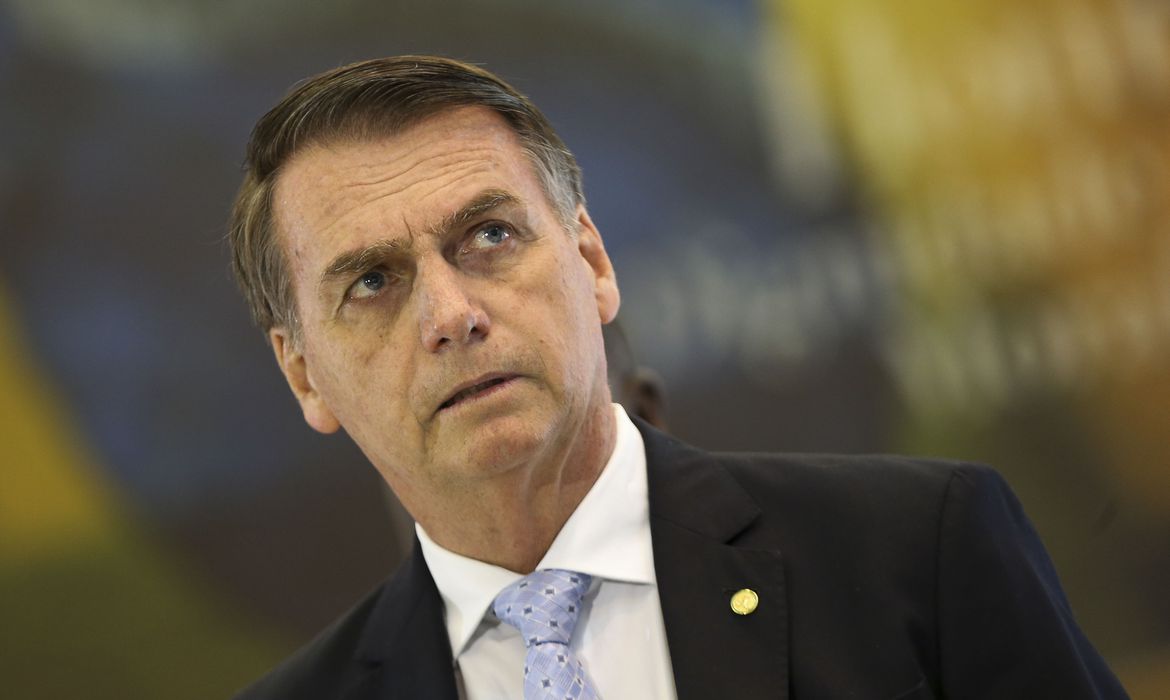 Bolsonaro é internado em hospital em Orlando