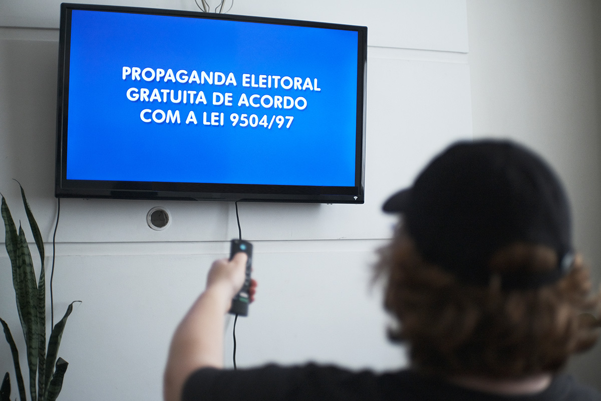 Coluna Cairo Santos: O HORÁRIO ELEITORAL AJUDOU A DEFINIR O VOTO?