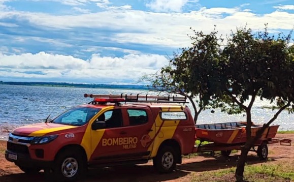 Dois jovens se afogam no Lago Azul em São Simão 