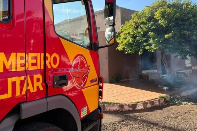 Residência de Jataí pega fogo provocado por gás de cozinha