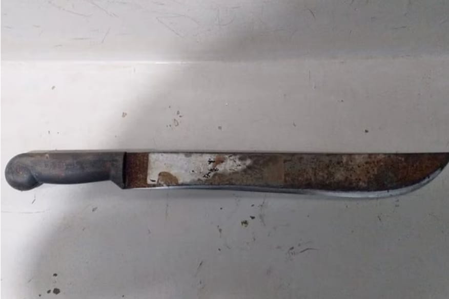 Embriagado homem ameaça funcionários de uma fazenda com facão na zona rural de Rio Verde 