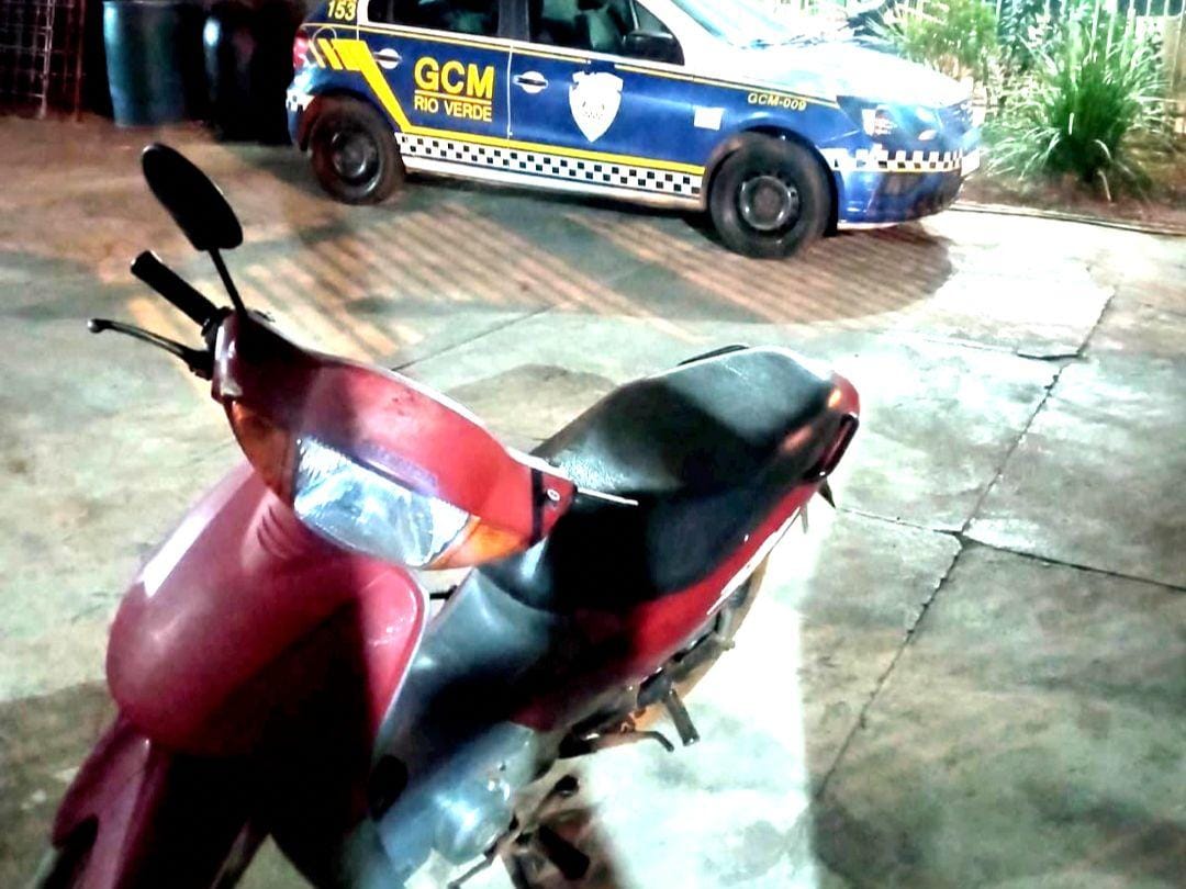 Menor é detido pela GCM por receptação de moto furtada