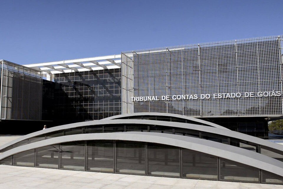 Justiça goiana opta por teletrabalho e adia retorno presencial com aumento de  casos de Covid